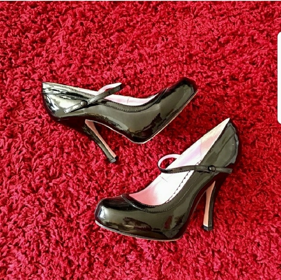 Black Patent Leather Mary Jane Heels . - Picture 3 of 4